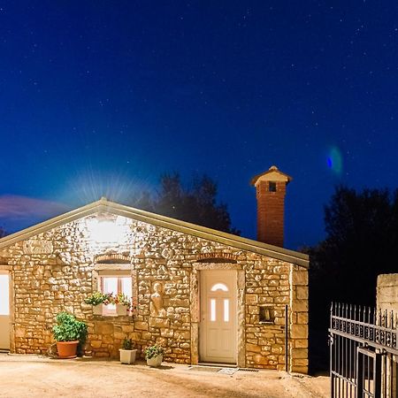 Lovely House Ровинь Экстерьер фото